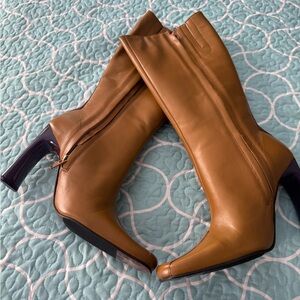 Elegant Tan Leather Heeled Boots